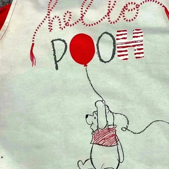 Disney Winnie the Pooh apron fits one side it’s adjustable - Picture 1 of 4